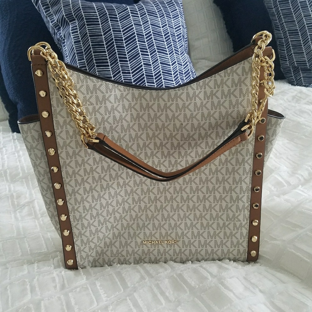 Authentic Michael Kors Newbury Handbag